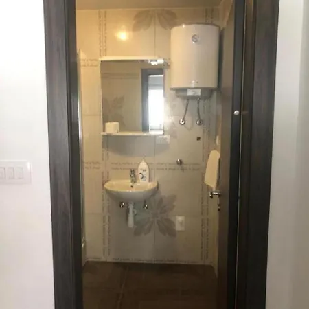 Tonka Апартаменты Задар