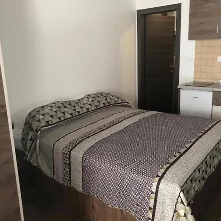 Tonka Апартаменты Задар